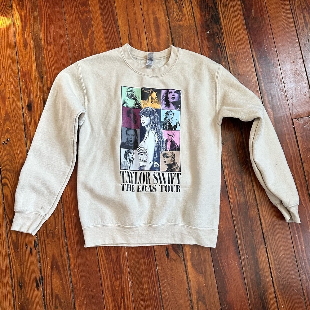 Sz S Taylor Swift The Eras Tour Sweatshirt Cream Beige